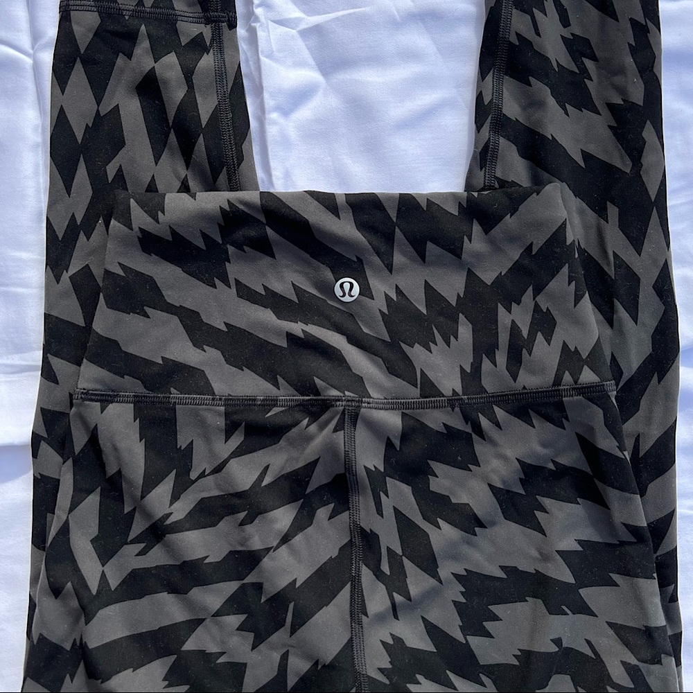 lululemon Wunder Train High Rise Leggings 25” SIZE 2